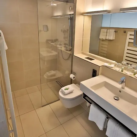 Hotel Wo Der Hahn Kraeht