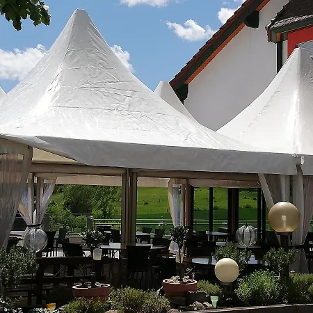 Hotel Wo Der Hahn Kraeht 3*