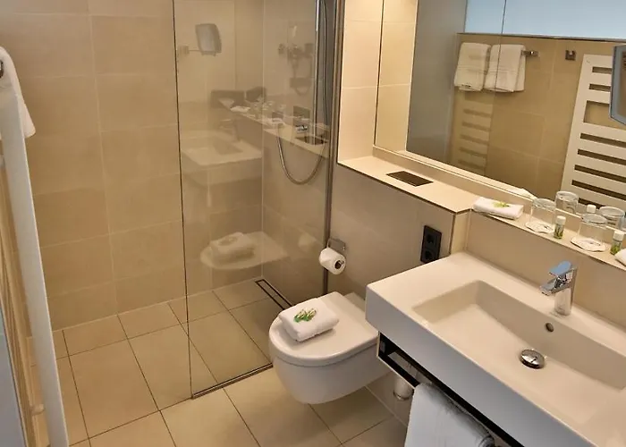 Hotel Wo Der Hahn Kraeht